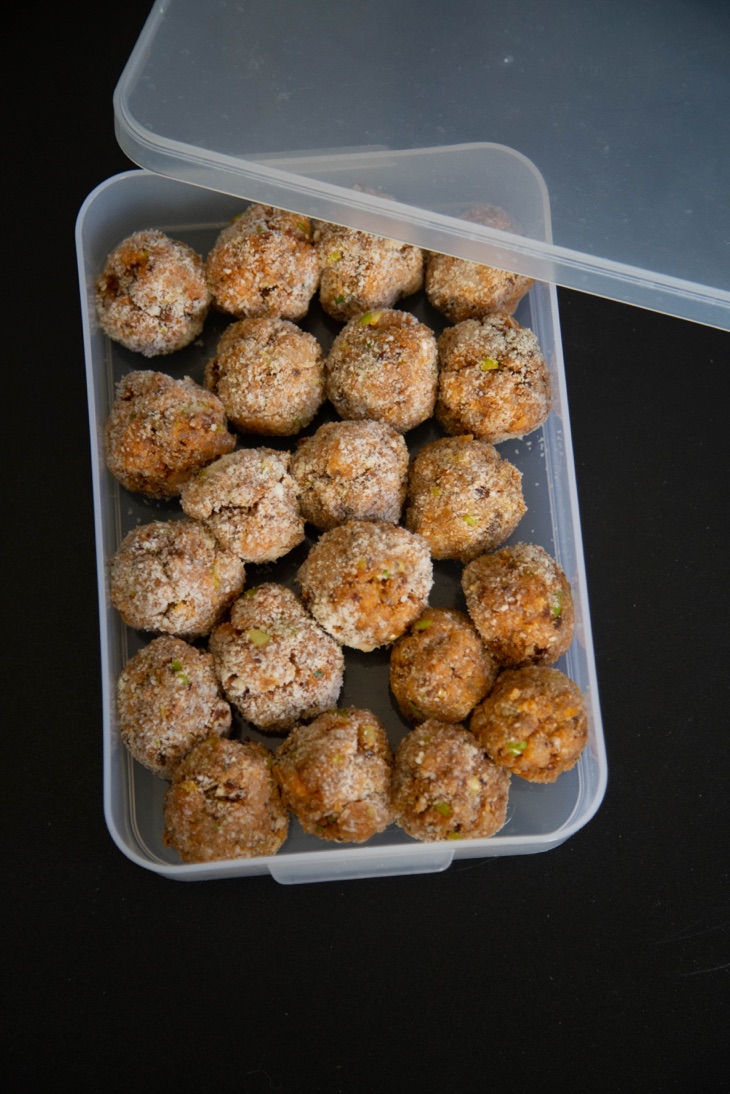 Prep chicken balls